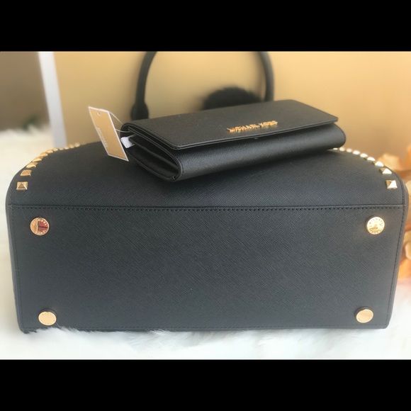 🌷MICHAEL KORS Black Saffiano Sandrine Tote Set - Picture 4 of 7